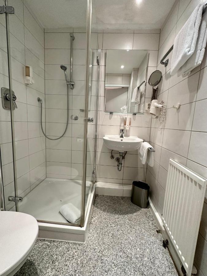Hotel Bronnbacher Hof Вертхайм Екстериор снимка