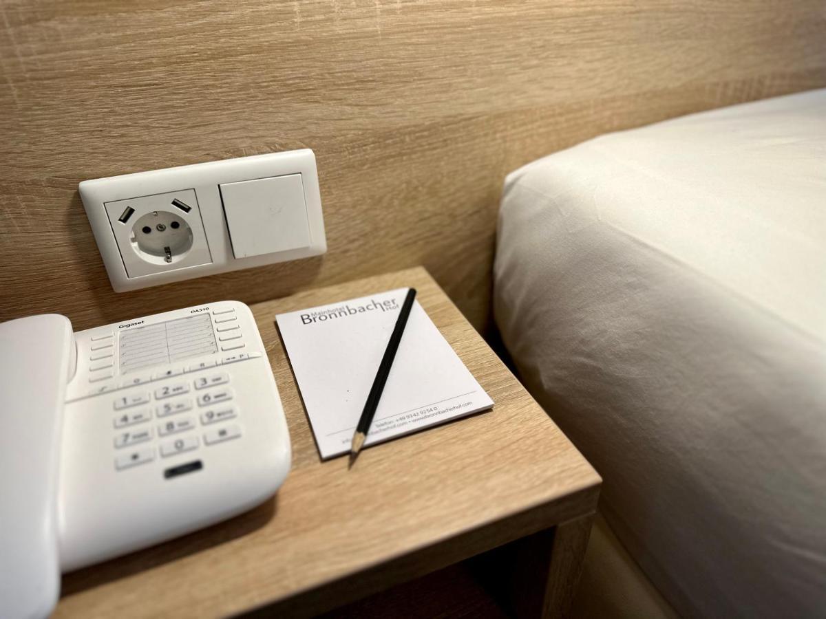 Hotel Bronnbacher Hof Вертхайм Екстериор снимка