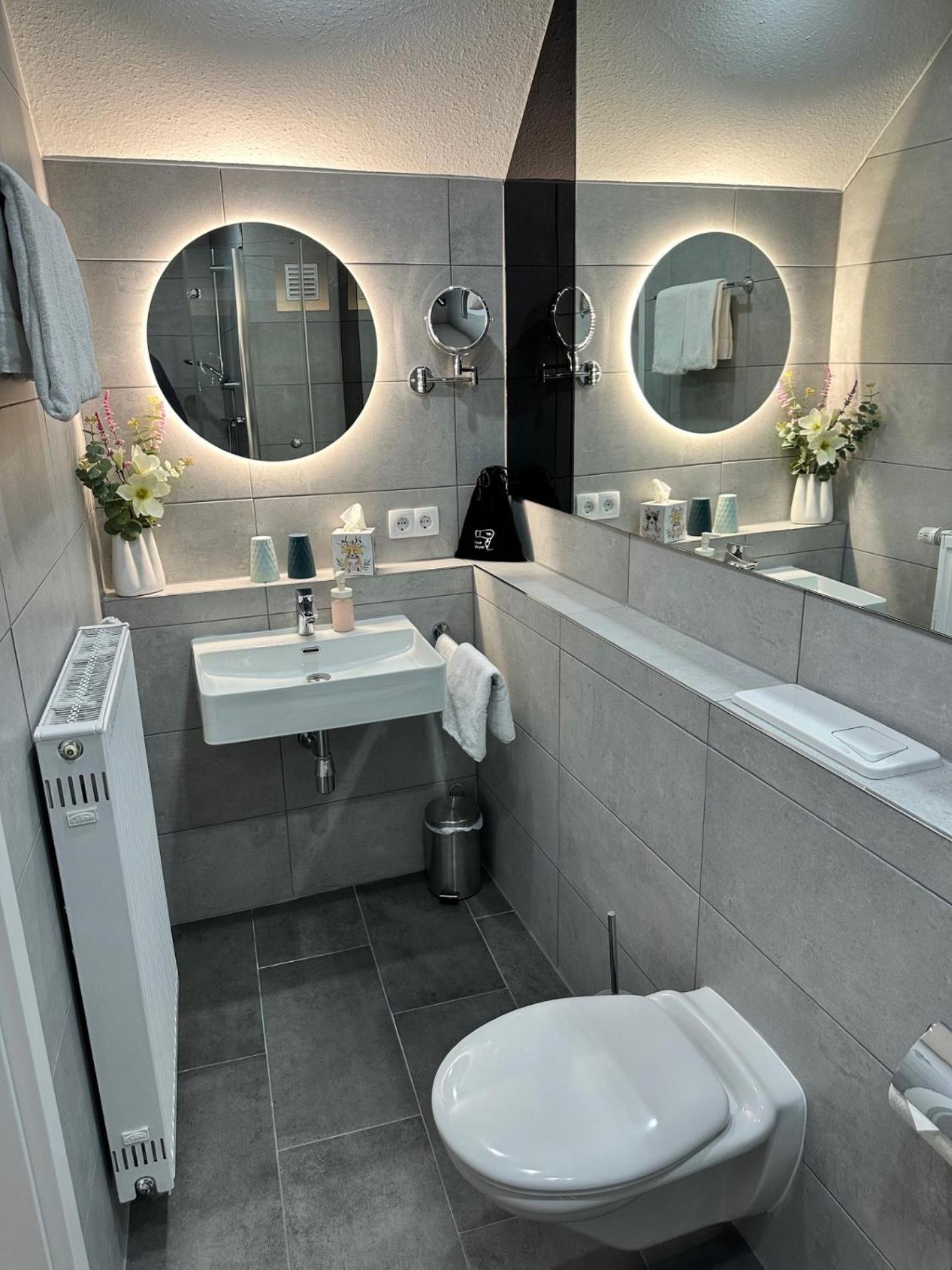 Hotel Bronnbacher Hof Вертхайм Екстериор снимка