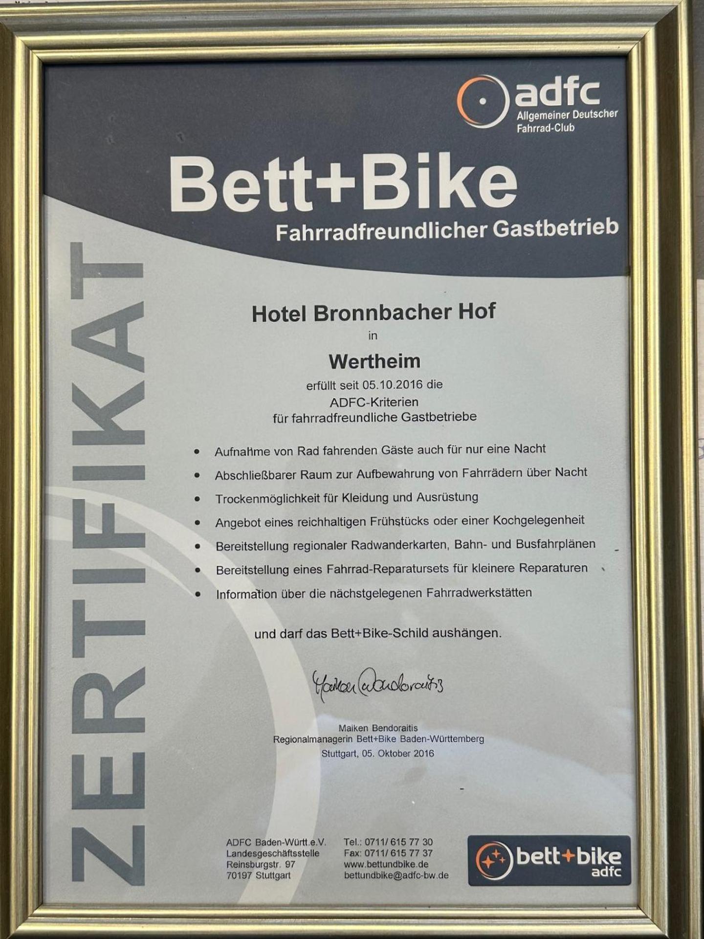 Hotel Bronnbacher Hof Вертхайм Екстериор снимка